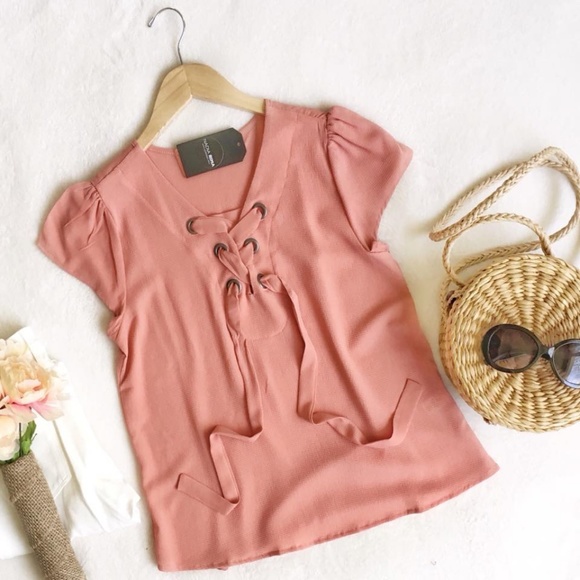 Round Straw Crossbody Bag - Picture 4 of 7